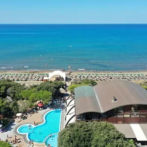 4* Station touristique Canado Club Family Village